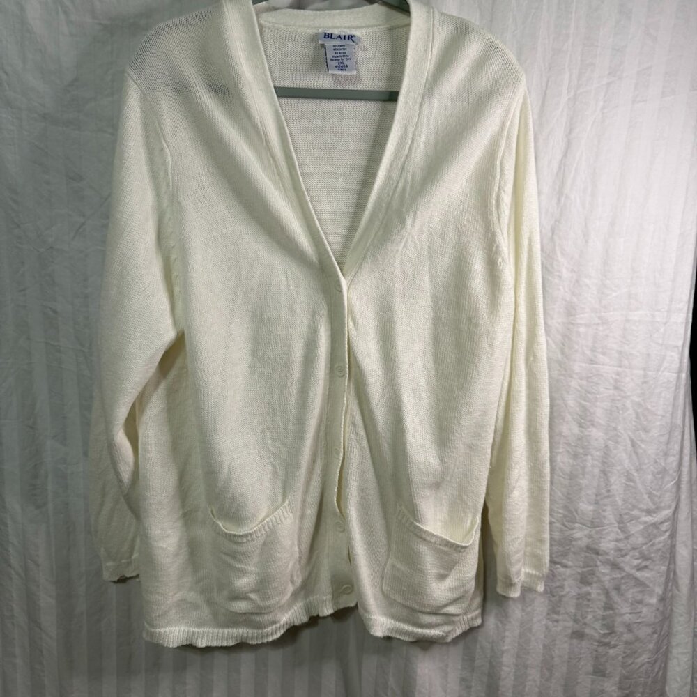 Blair Light weight Sweater Cream Color Size 2XL Buttons in Front